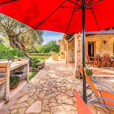 March Martorell Willa