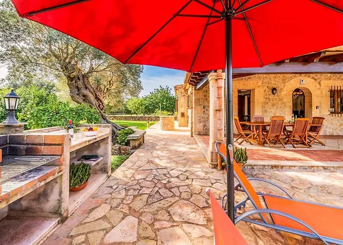 March Martorell Willa